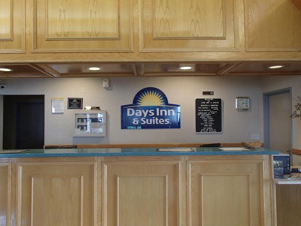 Days Inn & Suites By Wyndham Corpus Christi Central Buitenkant foto
